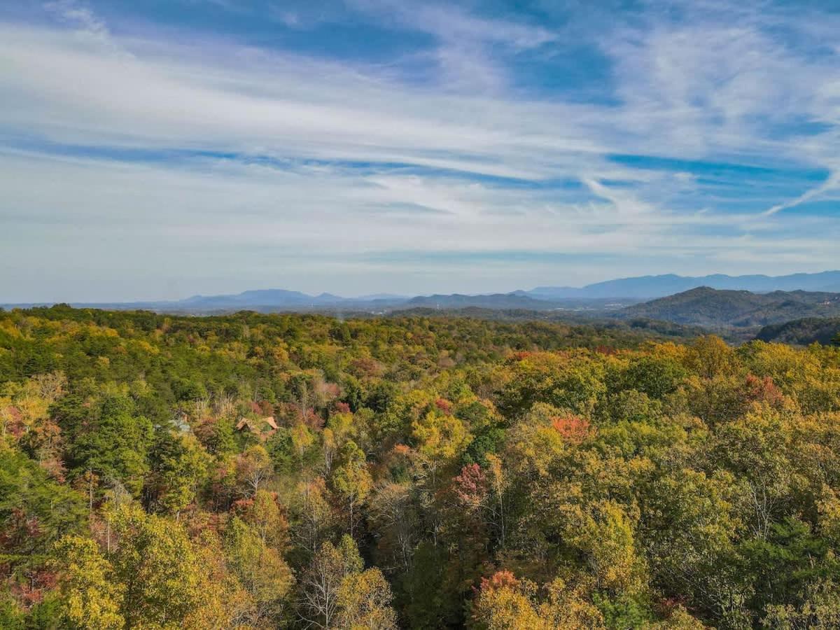 View! Cozy, Private, Fireplace, Hot Tub Log Cabin, Honeymoon! Sevierville Zewnętrze zdjęcie
