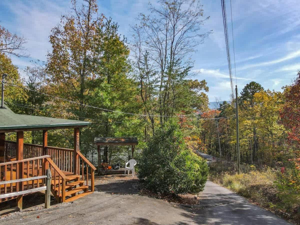 View! Cozy, Private, Fireplace, Hot Tub Log Cabin, Honeymoon! Sevierville Zewnętrze zdjęcie